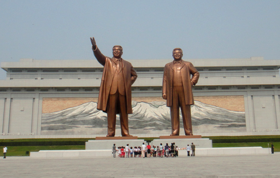 Монумент Мансудэ, 2012 год